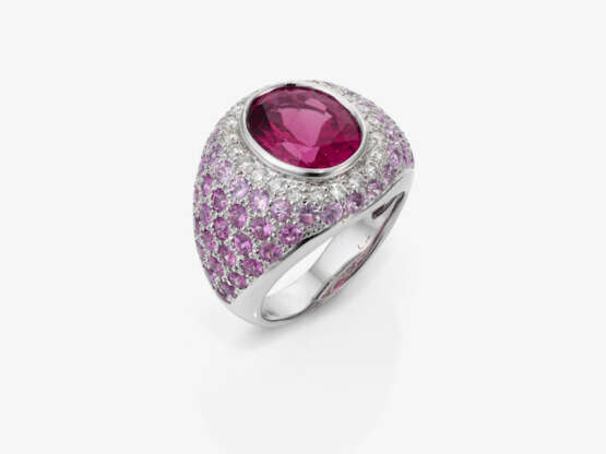 A ring with pink tourmaline, pink sapphires, and brilliant-cut diamonds - фото 1