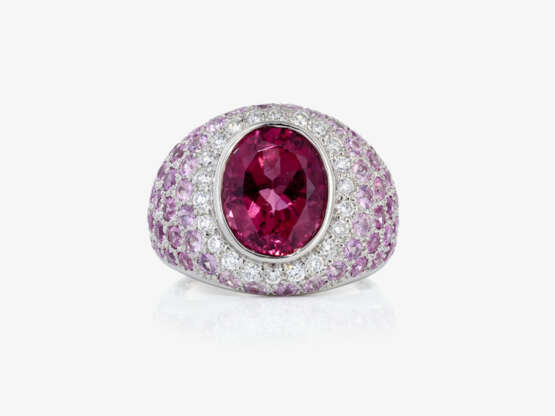 A ring with pink tourmaline, pink sapphires, and brilliant-cut diamonds - фото 2