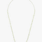 A natural pearl necklace set with fancy light yellow Briolette-cut diamonds of 16 carats - фото 2