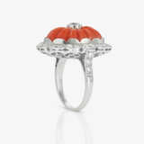 A striking historical cocktail ring adorned with a Midway coral and diamonds - фото 3