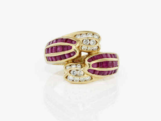 A ring with rubies and brilliant-cut diamonds - photo 2