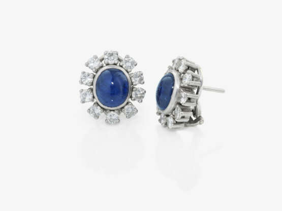 Earrings, ring, and a white gold bracelet with diamonds and sapphires - photo 5