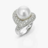 A ring with white South Sea cultured pearl and brilliant-cut diamonds - фото 1
