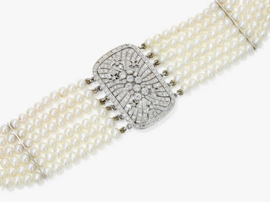 A six-strand Collier-de-chien with cultured pearls and diamonds - фото 1 A six-strand Collier-de-chien with cultured pearls and diamonds - фото 1