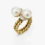 A ring with cultured pearls and small brilliant-cut diamonds - photo 1