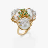 A ring with white cultured pearls, brilliant-cut diamonds, and tsavorites - photo 1