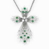 A magnificent vintage cross pendant necklace set with emeralds and brilliant-cut diamonds - photo 1