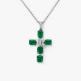 A cross pendant with diamonds and emeralds - фото 1
