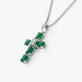 A cross pendant with diamonds and emeralds - фото 2
