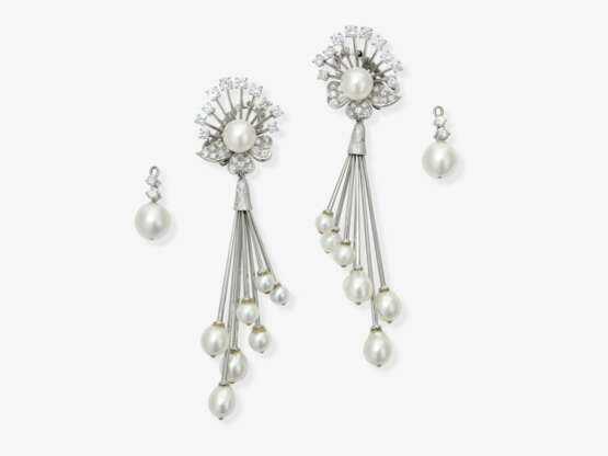 Triple convertible drop earrings adorned with brilliant-cut diamonds and cultured pearls - фото 1