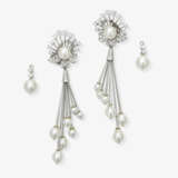 Triple convertible drop earrings adorned with brilliant-cut diamonds and cultured pearls - фото 1