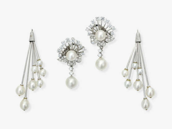 Triple convertible drop earrings adorned with brilliant-cut diamonds and cultured pearls - фото 2