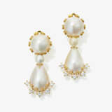 Convertible vintage drop earrings set with Mabé cultured pearls and brilliant-cut diamonds - фото 1