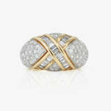 A modern cocktail-style band ring adorned with brilliant-cut and baguette-cut diamonds - фото 2