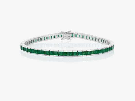 A Rivière bracelet with emeralds - фото 1