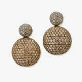 A pair of earrings with brilliant-cut diamonds - photo 1