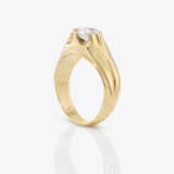 A ring with a cushion-cut diamond - фото 3