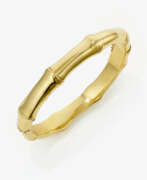 Украшения для рук. A bangle with bamboo motif