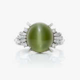 A ring with chrysoberyl and diamonds - photo 2