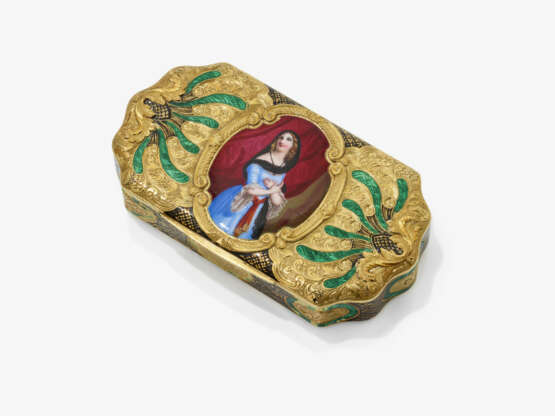 A box with miniature - фото 1 A box with miniature - фото 1