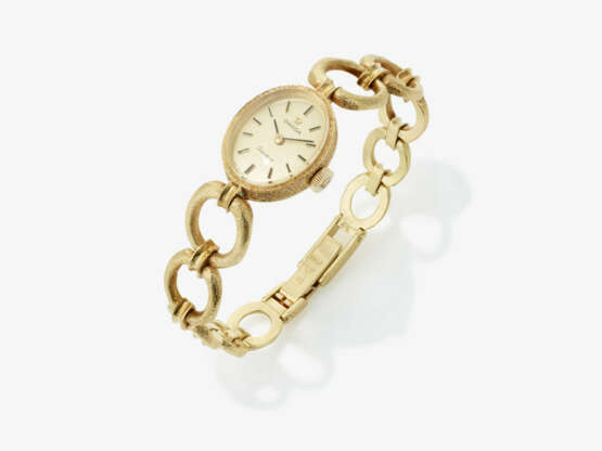 A yellow gold Omega ladies wristwatch - photo 1