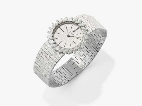 A ladies wristwatch - photo 1