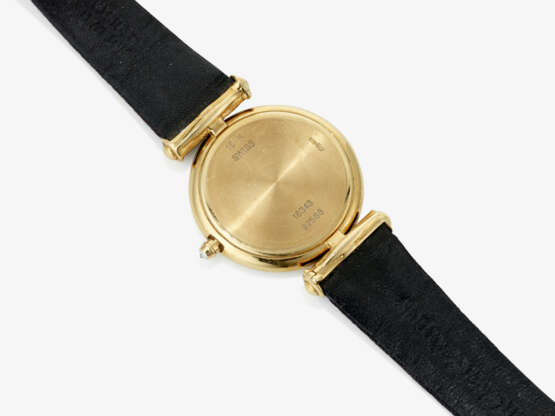 A wristwatch - photo 2