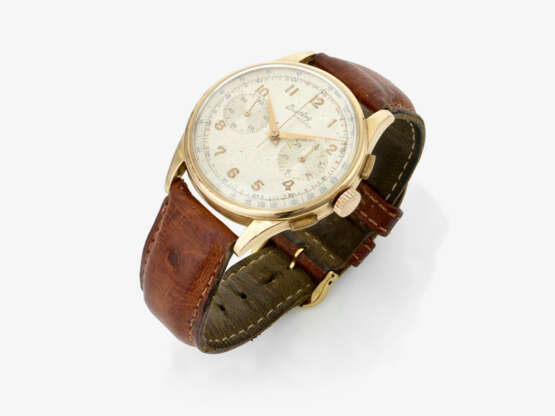 A wristwatch - photo 1