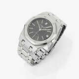A wristwatch - photo 1