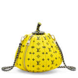 A LIMITED EDITION YELLOW MONOGRAM PUMPKIN BAG WITH SILVER HARDWARE BY YAYOI KUSAMA - Foto 3