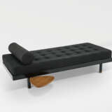 JEAN PROUV&#201; (1901-1984) ET CHARLOTTE PERRIAND (1903-1999) - photo 2