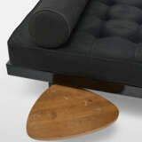 JEAN PROUV&#201; (1901-1984) ET CHARLOTTE PERRIAND (1903-1999) - photo 3