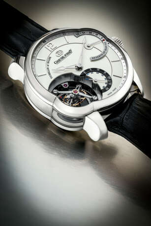GREUBEL FORSEY. A RARE AND IMPRESSIVE 18K WHITE GOLD 25 DEGREE INCLINED AND 24 SECONDS TOURBILLON WRISTWATCH WITH POWER RESERVE - photo 2