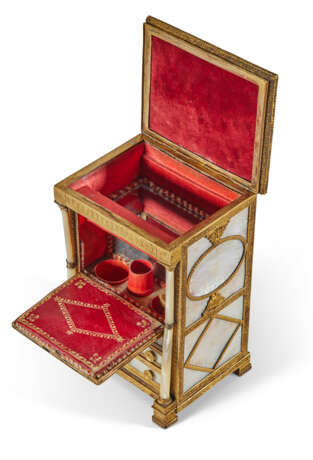 SECRÉTAIRE MINIATURE D'ÉPOQUE CHARLES X - фото 4 SECRÉTAIRE MINIATURE D'ÉPOQUE CHARLES X - фото 4