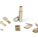 LOT DE DEUX CALENDRIERS, UN CARNET, UN ÉTUI, UN CRAYON ET DEUX SCEAUX - фото 2