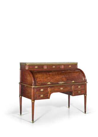 BUREAU À CYLINDRE D`ÉPOQUE LOUIS XVI - фото 5 BUREAU À CYLINDRE D`ÉPOQUE LOUIS XVI - фото 5