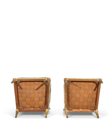 PAIRE DE LARGES BERG&#200;RES D`&#201;POQUE LOUIS XVI - фото 5