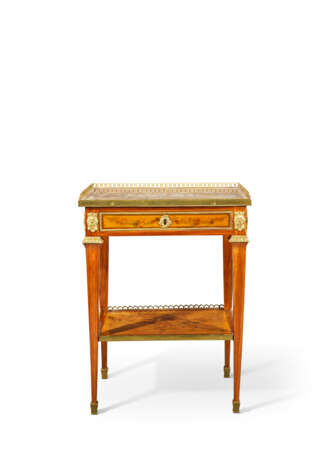 TABLE &#192; &#201;CRIRE D`&#201;POQUE LOUIS XVI - photo 1