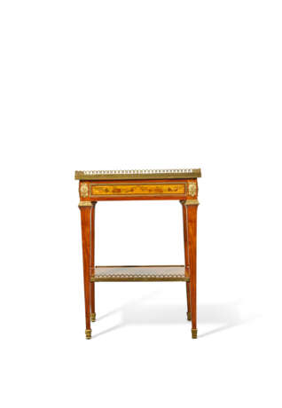 TABLE &#192; &#201;CRIRE D`&#201;POQUE LOUIS XVI - photo 5