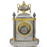 PENDULE DITE "&#192; LA ROMAINE" D`&#201;POQUE LOUIS XVI - фото 5