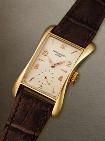 PATEK PHILIPPE, PINK GOLD RECTANGULAR WRISTWATCH, REF. 2442 - photo 2