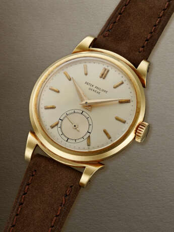 PATEK PHILIPPE, RETAILED BY SERPICO Y LAINO, YELLOW GOLD WRISTWATCH WITH SCROLL LUGS, REF. 1491 - photo 2