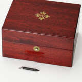 PATEK PHILIPPE, WHITE GOLD ANNUAL CALENDAR WRISTWATCH, REF. 5035G - photo 4