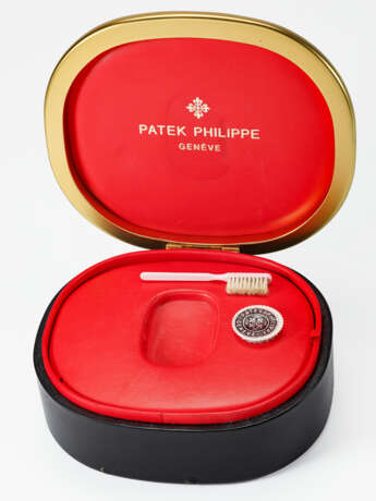 PATEK PHILIPPE, YELLOW GOLD 'GOLDEN ELLIPSE' LIGHTER, REF. 9504 - фото 5 PATEK PHILIPPE, YELLOW GOLD 'GOLDEN ELLIPSE' LIGHTER, REF. 9504 - фото 5