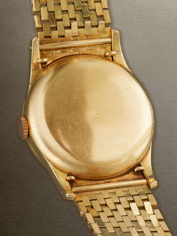 PATEK PHILIPPE, YELLOW GOLD WRISTWATCH WITH UNSIGNED CASE AND BRACELET - photo 3 PATEK PHILIPPE, YELLOW GOLD WRISTWATCH WITH UNSIGNED CASE AND BRACELET - photo 3