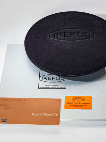IKEPOD, LIMITED EDITION STAINLESS STEEL 'HEMIPODE CHRONOGRAPH RATTRAPANTE' - Foto 4