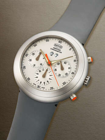 IKEPOD, LIMITED EDITION STAINLESS STEEL 'HEMIPODE CHRONOMETER BIG DATE' - Foto 2 IKEPOD, LIMITED EDITION STAINLESS STEEL 'HEMIPODE CHRONOMETER BIG DATE' - Foto 2