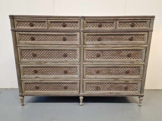 Grande commode Bois naturel Eclecticism The end of the 20th century - photo 1