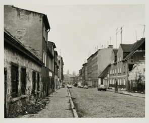 Thomas Struth. Schöningerstraße (mit Ruine), Magdeburg 1991