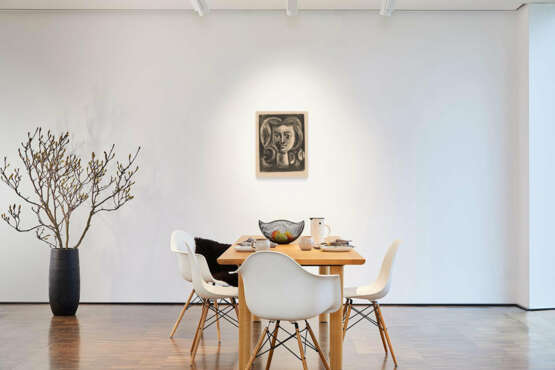 Pablo Picasso. Tête de jeune fille - Foto 5